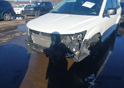 2020 Dodge Journey Se Value z USA, uszkodzony, nr VIN 3C4PDCAB1LT273556